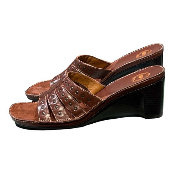 Nurture Women’s Tan Leather Wedge Heels Size 11. - Picture 1 of 5